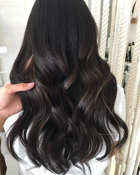 Long Dark Brown Hair, Brown Hair Shades, Asian Haircut, Vlasové Trendy, Brown Hair Balayage, Long Dark Hair, Trendy Hair Color, Hair Color Highlights, Long Black Hair