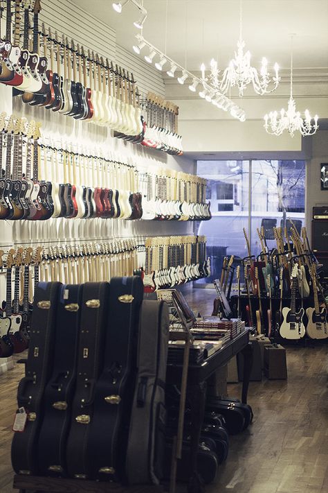 Making it Lovely | Chicago Music Exchange - when and if Brian and I visit Chicago, I need to take him here. Guitar Store Interior, Music Shop Design, Music Store Interior, Music Store Design, Guitar Studio, Stranger Than Fiction, Sound Room, Music Museum, Best Guitar Players