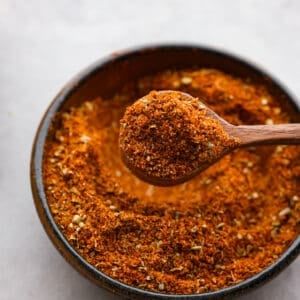 Chorizo Seasoning Recipe, Chorizo Seasoning, How To Make Chorizo, Homemade Chorizo, Sausage Seasoning, Homemade Fajita Seasoning, Homemade Mexican, The Recipe Critic, Homemade Spice Blends