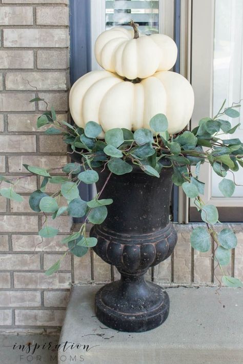 Fall Pumpkin Topiary, Modern Fall Decor, Fall Pumpkin Decor, Pumpkin Topiary, Easy Fall Decor, Fall Decor Inspiration, Dekor Diy, Fall Planters, Fall Front Porch Decor