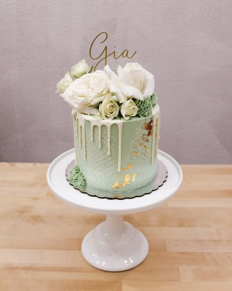 Green Birthday Cakes, Rose Gold Wedding Cakes, Order Cakes Online, Mocha Cake, Macaron Cake, Baby Shower Cakes Girl, 21st Birthday Cakes, 30 Birthday, Green Cake