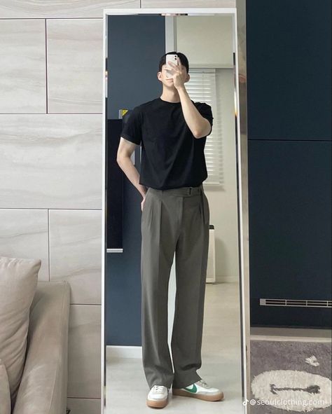 Men’s outfit fashion style Inspo (korean) Casual Outfits Mens Korean, Ropa Aesthetic, Guys Clothing Styles, Men Fashion Casual Outfits, Loose Pants, Mens Casual Outfits, Clothing Styles, Men Fashion, Aesthetic Clothes