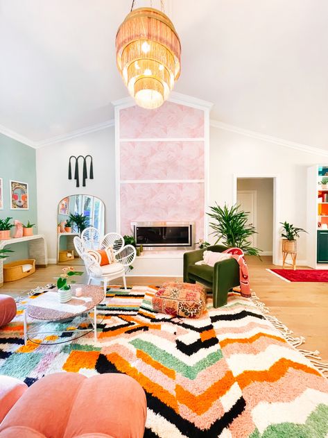 Maximalist Living Room, Living Room Redesign, Vibrant Living Room, Interior Modern, Living Room Makeover, Living Room Inspo, A Living Room, Living Room Interior, Room Makeover