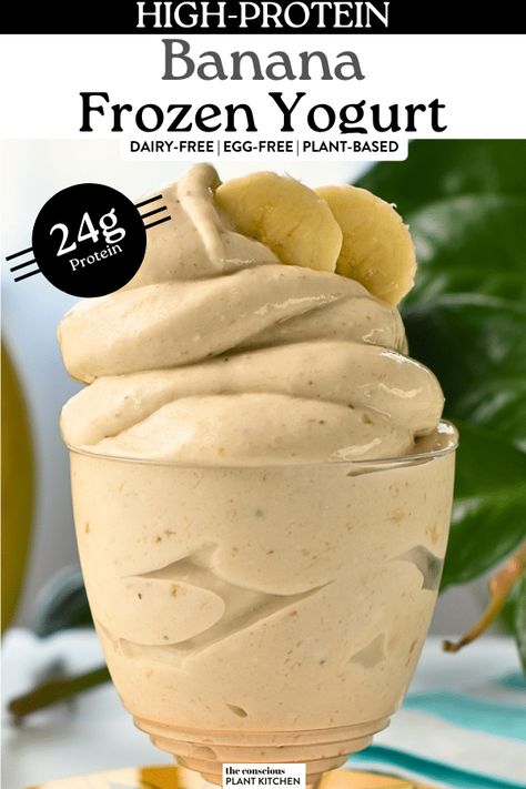 Banana Frozen Yogurt Banana Yogurt Parfait, Frozen Banana Yogurt Pops, Frozen Yogurt Recipe No Ice Cream Maker, Frozen Banana Yogurt Bites, Banana And Yogurt Recipes, Chobani Yogurt Recipes, Banana Frozen Yogurt Recipe, Savory Hand Pies Recipes, Frozen Yogurt Desserts