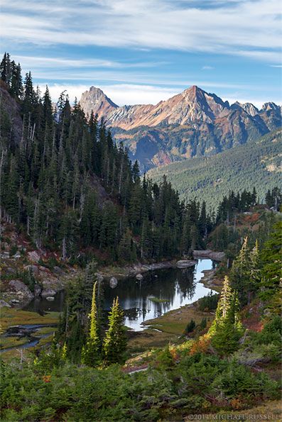 Forest Washington, North Cascades National Park, Cascade Mountains, North Cascades, Beautiful Nature Scenes, Nature Aesthetic, Pretty Places, Mountain Landscape, National Forest