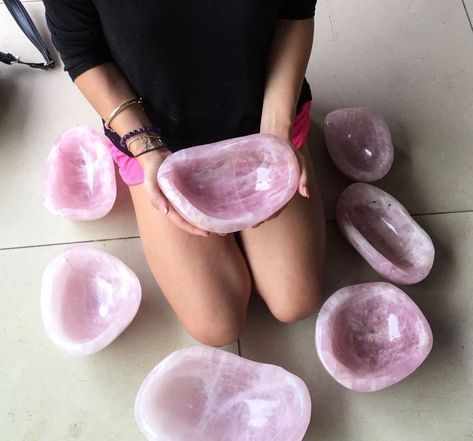 Smart Tiles, Crystal Aesthetic, Crystal Bowl, Pretty Rocks, Crystal Magic, Crystal Bowls, Crystal Meanings, Minerals And Gemstones, Rocks And Gems