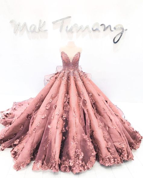 Mak Tumang on Instagram: “These trying times pave the way for faith. Amidst the crisis, distress, desperation, and confusion, we look towards the Verde and search…” Simple Debut Gowns, Purple Gown For Debut, Debut Gowns 18th Elegant, Gown For Debut, Mak Tumang, Debut Gowns, Red Wedding Gowns, Debut Dresses, Royalty Dress