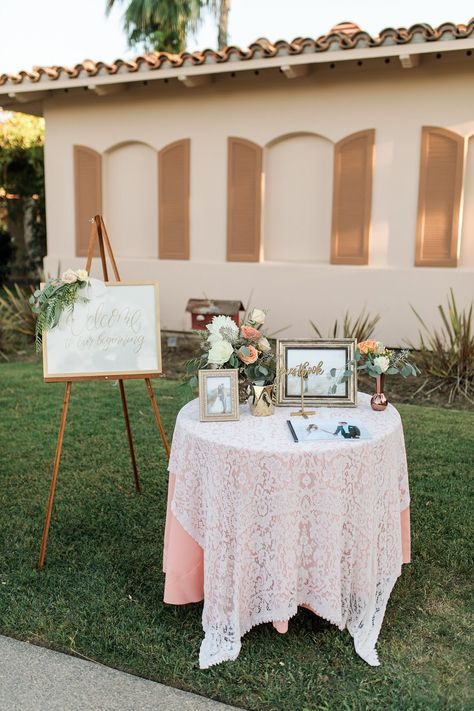 Welcome And Gift Table Wedding, Guess Book Table Wedding, Wedding Reception Entry Tables, Entryway Table Decor Wedding, Guest Of Honor Table Decor, Guest Check In Table Wedding Ideas, Quinceanera Welcome Table, Engagement Party Entrance Table, Quince Welcome Table