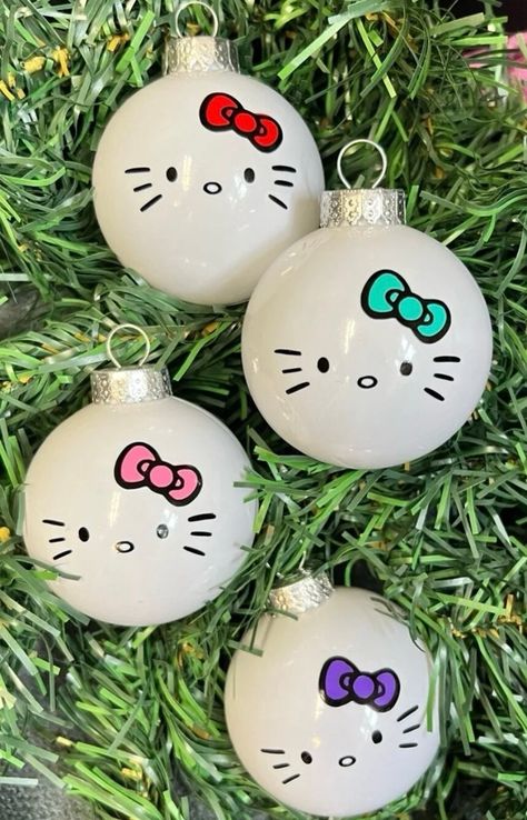 Hello Kitty Ornaments Set Hello Kitty Ornaments, Friends Ornaments, Diy Hello Kitty, Hello Kitty Car, Kitty Christmas, Beach Icon, Friend Ornament, Hello Kitty And Friends, Hello Kitty Christmas