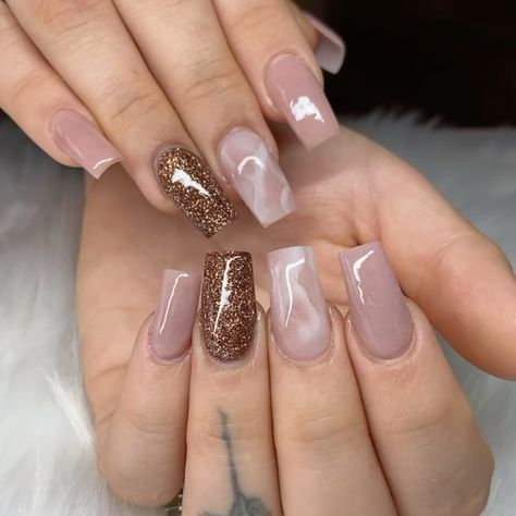 Brown And White Marble, White Marble Nails, Marble Cakes, Lexi Nails, Concert Nails, Marble Nail Designs, Marble Floors, Nails Today, Beige Nails