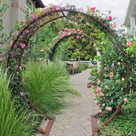 Giant Moon Gate Garden Arch Wallpaper Edgy, Trellis Ideas, Wallpaper Homescreen, Wallpaper Retro, Desain Lanskap, Garden Wallpaper, Modern Garden Design, The Secret Garden, Garden Pictures