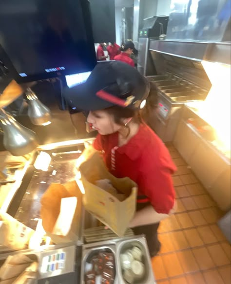 Broke Lifestyle, Mcdonalds Employee Aesthetic, Mcdonald’s Worker Outfit, Minimum Wage Aesthetic, Teen Working Job Aesthetic, Fast Food Employee Aesthetic, Mcdonalds Job Aesthetic, Mcdonalds Worker Aesthetic, Fast Food Worker Aesthetic