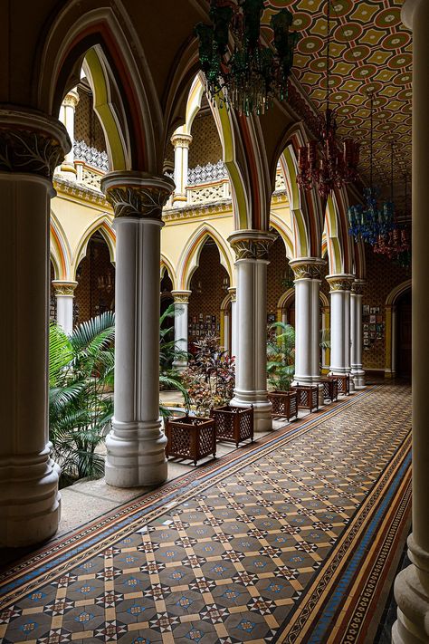 Bangalore Palace, Classic Life, Bangalore City, Water Aesthetic, Glass Bottle Diy, What A Beautiful World, Modern Pools, Life Routines, Bangalore India