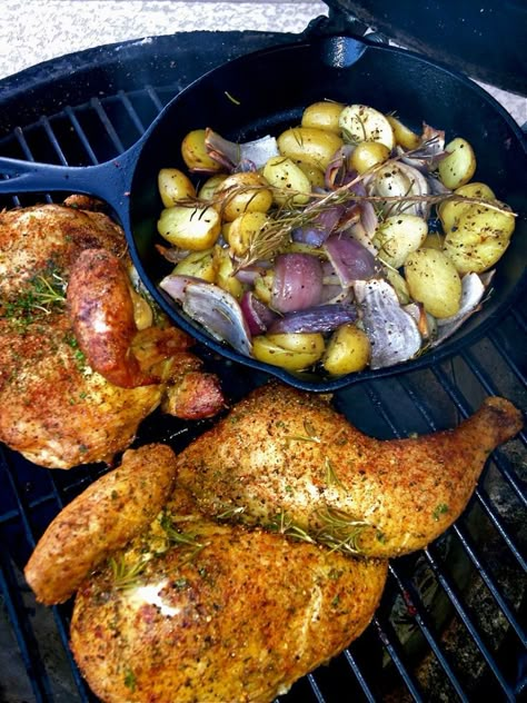 Mediterranean Garlic and Rosemary Grilled Chicken on the Big Green Egg. Garlic Grilled Chicken, Kamado Grill Recipes, Big Green Egg Smoker, Green Egg Bbq, Cave Kitchen, Big Green Egg Grill, Green Egg Grill, Vegetarian Grilling, Recipes Grilling