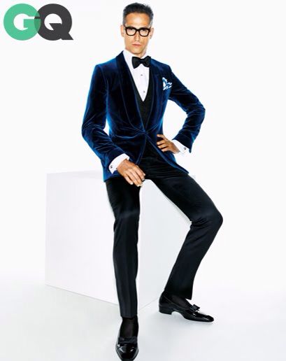 Blue velvet jacket with tuxedo Tom Ford Tuxedo, Blue Velvet Suit, Suits Men Slim, Velvet Tuxedo, Best Dressed Man, Formal Mens Fashion, Style Makeover, Wedding Suits Men, Pants Design