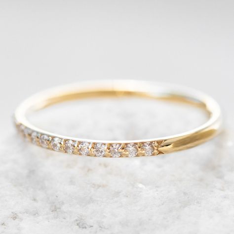 Plain Wedding Bands For Women, Small Diamond Wedding Band, Wedding Band Gold, Family Ring, Ring Cuts, Ring Bands, Wedding Bands For Her, Wedding Ring For Her, Gold Promise Rings