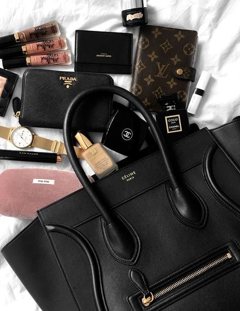 Celine Mini Luggage, Mini Luggage, What's In My Purse, Celine Nano Luggage, Inside My Bag, Best Designer Bags, Purse Essentials, Handbag Essentials, What In My Bag