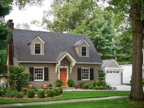 Cape Cod-Style House in Michigan Cape Cod House Exterior Stone, Portico On Cape Cod House, Cape Style House With Front Porch, Cape Cod Front Door Ideas, Cape Cod House Front Door, Cape Cod Front Porch Addition, Exterior House Colors With Gray Roof, Cape Cod Home Exterior, Cape Cod Front Porch Ideas