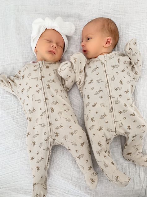 Newborn Twins Outfits, Newborn Twin Outfits, Twin Outfits Boy And Girl, Newborn Twins Boy And Girl, Twin Boy And Girl, Newborn Books, Twin Baby Clothes, Twin Baby Boys