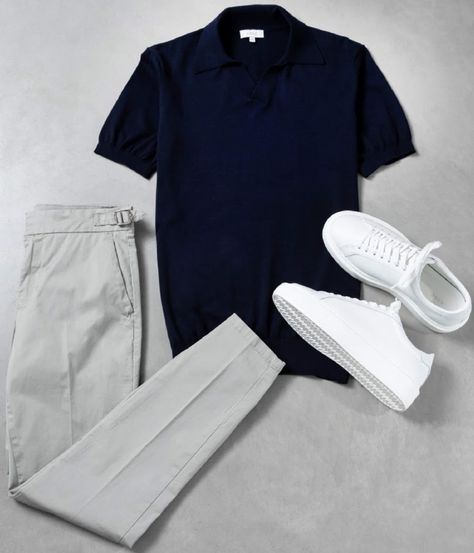 Dark Blue / Navy Polo . Light Grey / White Chinos . White Trainers #Spring #Summer #Autumn #Winter Polo T Shirts For Men Outfit, Mens Outfits Dressy, Guys Fashion Casual, Polo Shirt Outfits, Mens Smart Casual Outfits, Knitted Polo Shirt, Mens Business Casual Outfits, American Dress, Mens Casual Outfits Summer