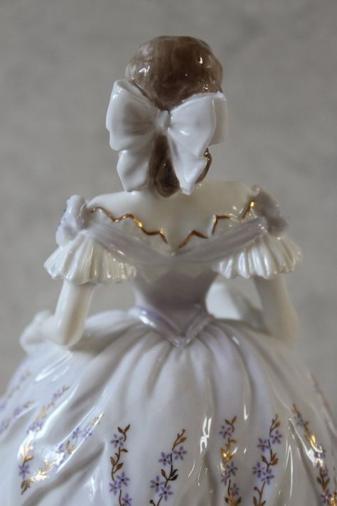 Porcelain Aesthetic Doll, Porcelain Aesthetic, Porcelain Dolls Vintage, Porcelain Doll Aesthetic, Vintage Porcelain Figurines, The Last Waltz, Glass Dolls, Antique Porcelain Dolls, Doll Aesthetic