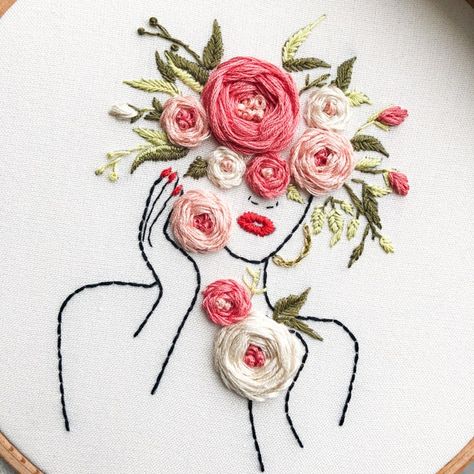 Modern Line Art Embroidery Kit. Floral Girl Embroidery. | Etsy Modern Embroidery Kit, Embroidery Hoop Art Diy, Girl Embroidery, Hand Embroidery Patterns Flowers, Hand Embroidery Kit, Embroidery Stitches Tutorial, Hand Embroidery Projects, Hand Embroidery Flowers, Pola Sulam