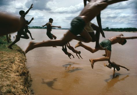 'The (More or Less) Decisive Moments' Magnum Photos square print sale Henri Cartier Bresson, Capoeira, Bruno Barbey, Martin Munkacsi, Viviane Sassen, Stephen Shore, William Eggleston, Amazon River, Study Photography