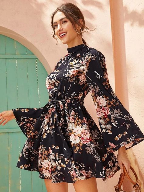 Elegante Casual, Fashion Attire, Tea Dress, Mode Style, Classy Dress, Looks Vintage, Belted Dress, Stylish Dresses, Floral Print Dress