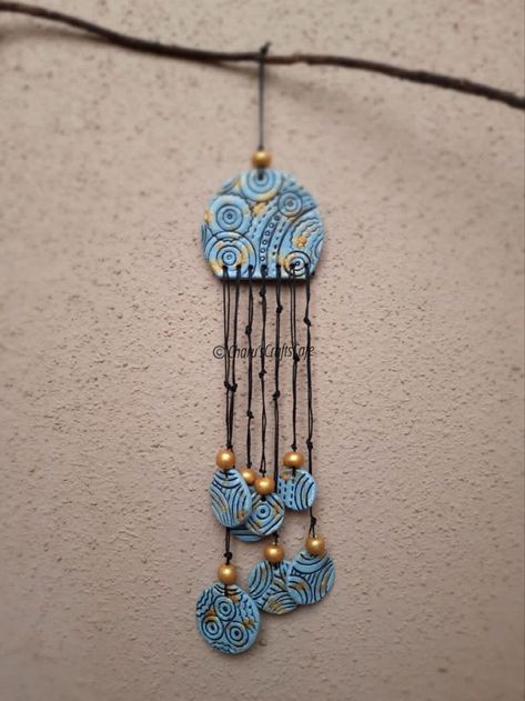 Air Dry Clay Art Projects Diy, Clay Windchimes Diy, Air Dry Clay Wall Hanging Ideas, Air Dry Clay Wall Art Ideas, Polymer Clay Wind Chimes, Wall Hanging Clay Art, Air Dry Clay Hanging Decorations, Airdryclay Ideas Decor, Clay Hanging Decor