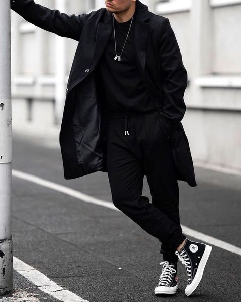 Black Clothing Men Aesthetic, All Black Outfit Men Casual Street Style, Mens Clothing Styles Aesthetic, Black Outfit Men Street Fashion, All Black Outfit Men Street Styles, Mens Black Outfit, All Black Outfit Men, Outfit Nero, Black Style Fashion