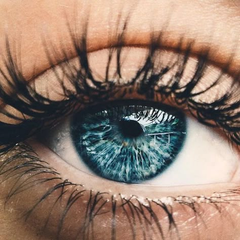 Pinterest ☼☽ bekahrosem ☾☼ Photo Oeil, Eye References, Beautiful Eyes Color, Behind Blue Eyes, Eye Photography, Aesthetic Eyes, Gorgeous Eyes, Eye Art, Pretty Eyes