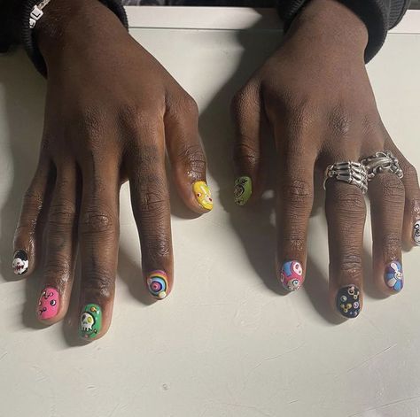 Trendy Nails For Summer, Nails For Darker Skin Tone, Murakami Nails, Summer Short Nails, Nails For Summer, Ring Finger Nails, Natural Nail Art, Mens Nails, Sunflower Nails