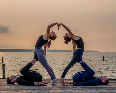 M+A | Acroyoga | Handstands on Instagram: “If you are reading this: We hope something good happens to you today. 🤍 Do you see a heart in this photo? If you do, drop a 💛 in the…” Four Person Stunts Easy, Group Yoga Poses Easy, Yoga Poses With 4 People, 4 People Yoga Poses Easy, Yoga 4 People, Yoga For 4 People, 4 Person Acro Poses, Yoga Poses For Four People, 4 Person Poses Friends