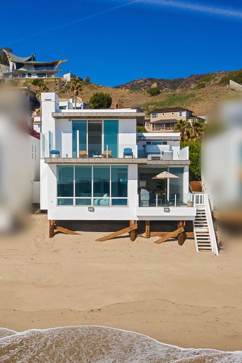 Glass Mansion, Beach Townhouse, Apartment Front, Beach Front House, Malibu House, Beach House Plan, Malibu Beach House, Oceanside California, Beachfront House