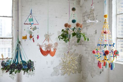 Artist Karolina Merska uses the traditional Polish folk art of pajaki to create contemporary art mobiles that spark joy from every angle. Spotlight: Karolina Merska, Pajaki Artist @karolinamerska #pajaki #mobiles #makingmobiles #makingchandeliers #chandeliers #craft #art #makersgonnamake #creativehappylife #livecreatively #papercraft Folk Decor, Polish Folk Art, Polish Folk, Colorful Space, Support Local Artists, Spark Joy, Beautiful Chandelier, Festival Design, The Ceiling