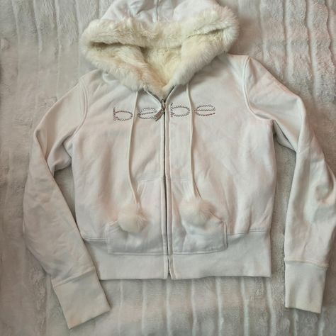 Bebe Zip Up Sweater with Fur Trim Hood and Pom... - Depop Hoodie With Fur Hood, Fur Collar Jacket Outfit, Fur Zip Up Hoodie, Fur Trim Jacket, Fur Lined Hoodie, Faux Fur Hoodie, 2000s Clothes, Fur Hood Jacket, Fur Sweater