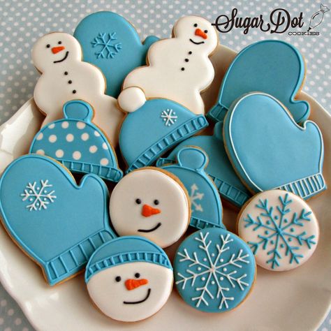 Sugar Dot Cookies: Cookie Decorating Party - January 2015 Burger Vegetarian, Royal Cookies, Jul Mad, Winter Cookies, Cookie Decorations, Cute Christmas Cookies, Yummy Sugar Cookies, Cookie Decorating Party, Winter Cookie