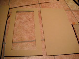 Diy Cardboard Cabinet Doors, Cardboard Door Prop, Cardboard Door Diy, Diy Cupboard Doors, Carton Furniture, Cardboard Door, Cardboard Shelves, Cardboard Wall, Cardboard Props