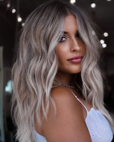 Bright Ash Blonde Hair, Ash Blonde Babylights On Dark Hair, Dusty Blonde, Toned Blonde Hair, Grey Hair Ideas, Dark Dirty Blonde, Greyish Blonde Hair, Ash Blonde Hair With Highlights, Cool Toned Blonde