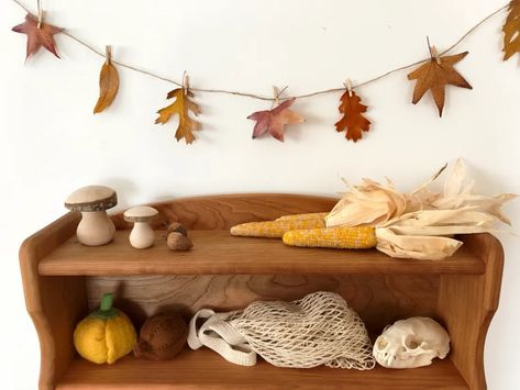 Handicrafts For Kids, Diy Slinger, Diy Leaf Garland, Diy Fall Garland, Thanksgiving Garland, Autumn Leaves Craft, Fall Leaf Garland, Nature Craft, Diy Leaves