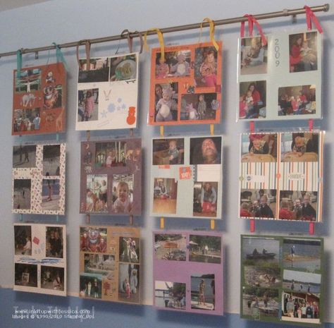 Great way to be able to SEE your work!  picture gallery Scrapbook Display Ideas, Farm Display, Museum Ideas, Scrapbook Organization, Scrapbook Items, School Photo, Scrapbook Room, Museum Displays, Easy Craft Projects