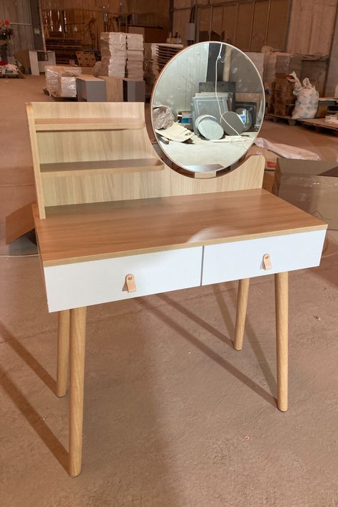 wooden dressing table Wooden Vanity Bedroom, Build Vanity, Dressing Table Ideas, Wooden Dressing Table, Girls Dressing Table, Bedroom Vanity Set, Table Mirrors, Table For Bedroom, Vanity Bedroom