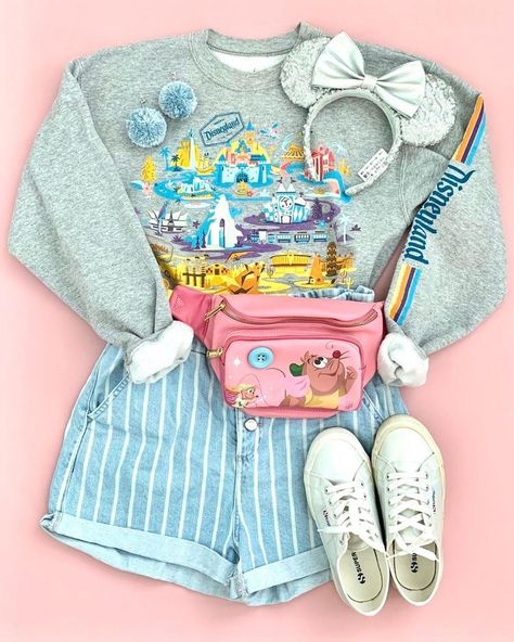 Disney Park Outfit, Disney Trip Outfits, Disney Themed Outfits, Cute Disney Outfits, Disney World Outfits, Disney Inspired Fashion, Disneyland Outfits, Disney Bound Outfits, Disney Inspired Outfits