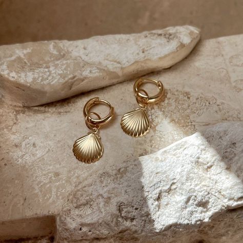 Truly Blessed Jewels - Malibu Earrings Jewelry Shoot, Beachy Earrings, Jewellery Photography Inspiration, Jewelry Product Shots, Color Aesthetic, Permanent Jewelry, Product Shots, Jewelry Photoshoot, Gold Girl