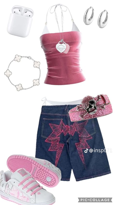 Spooky Island Outfits, 2000 Y2k Outfits, Beach Outfit Girl, Pink Streetwear Outfit, Mystic Outfits, Pink Outfit Summer, Y3k Outfits, Summer Outfit Beach, Street Style Outfits Casual