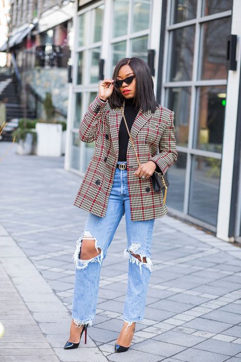 How To Wear Statement Blazers For The Holiday Casual Chic Outfits, Blazer Outfits Casual, Blazer Outfits For Women, Dressy Casual Outfits, Mode Jeans, Casual Chic Outfit, Black Women Fashion, Blazer Outfits, Dressy Casual