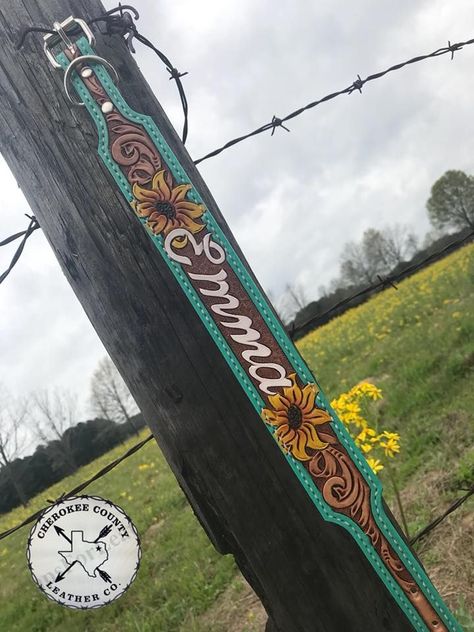 Western Collars For Dogs, Tooled Dog Collars Westerns, Leather Dog Collar Template, Custom Leather Dog Collar, Tooled Dog Collars, Tooled Leather Projects, Leather Dog Collar Pattern, Western Dog Accessories, Dog Collar Ideas