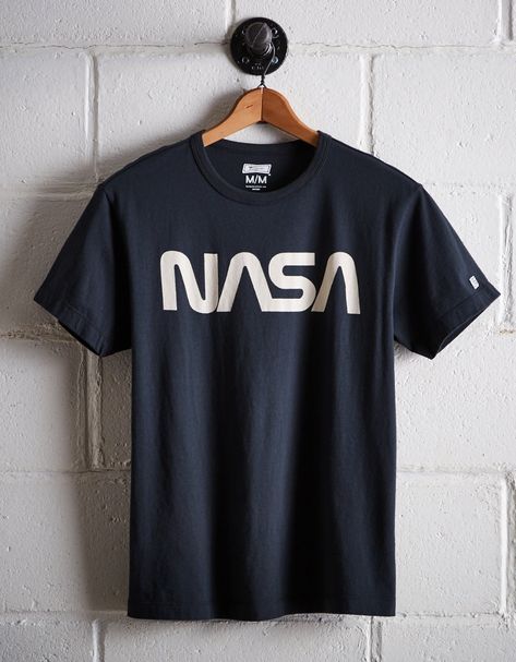 Tailgate Men's NASA T-Shirt Nasa Tshirt, Nasa Shirt, Cool Shirt Designs, Trendy T Shirts, Men's Hoodies, Tee Shirt Designs, Mens Outfitters, Trendy Tshirts, Boys T Shirts