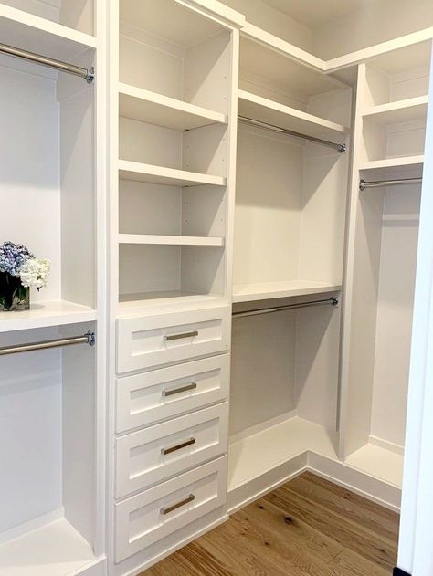 8x6 Closet Layout, Small Walk In Closet With Window, Small Walk In Closet Ideas, Small Master Closet, Small Closet Design, Master Closets, Organizing Walk In Closet, Master Closet Design, Closet Redo