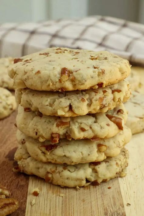 Pecan Sandies Cookies, Sandies Cookies, Sandies Recipe, Pecan Sandies, Small Town Woman, Snack Easy, Waffle Cookies, Blueberry Cookies, Buttery Shortbread Cookies